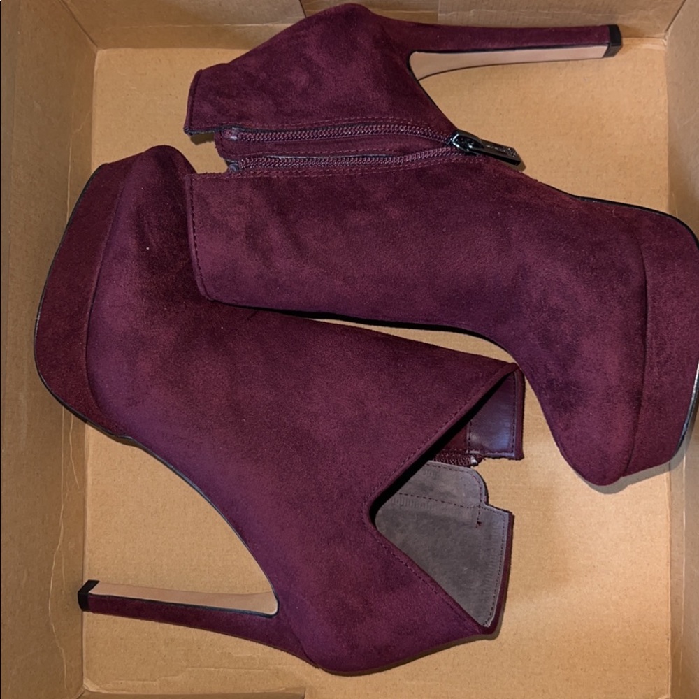Jessica Simpson Marron Suade Heels